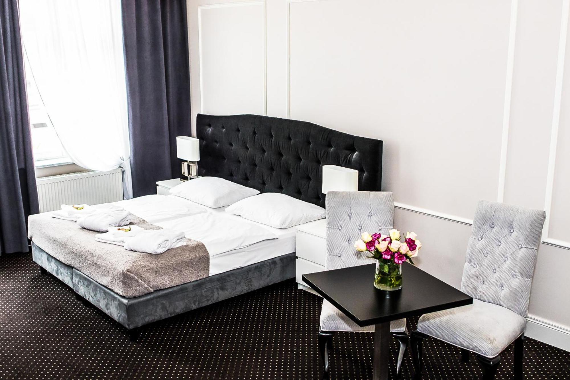 Aparthotel Platinum Apartamenty Inowrocław Buitenkant foto